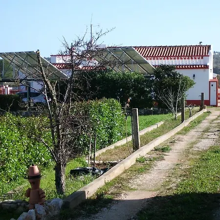 Дом отдыха Moradia Perto Dos Palmares Лагуш