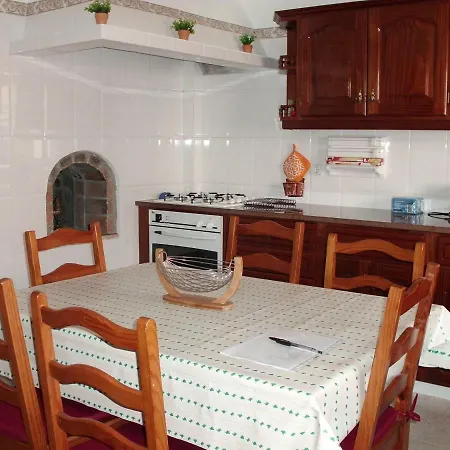 Moradia Perto Dos Palmares 拉哥斯