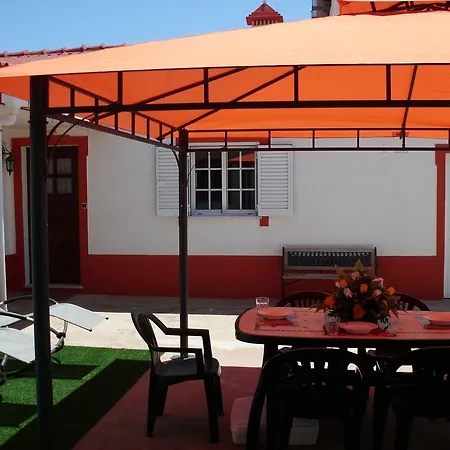 Moradia Perto Dos Palmares Ferienhaus *