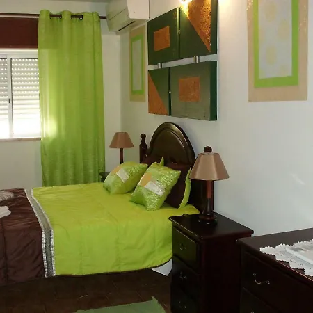 Moradia Perto Dos Palmares Ferienhaus *