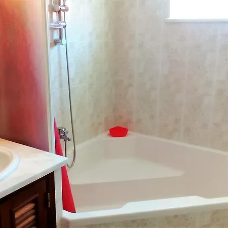 Дом отдыха Moradia Perto Dos Palmares Лагуш