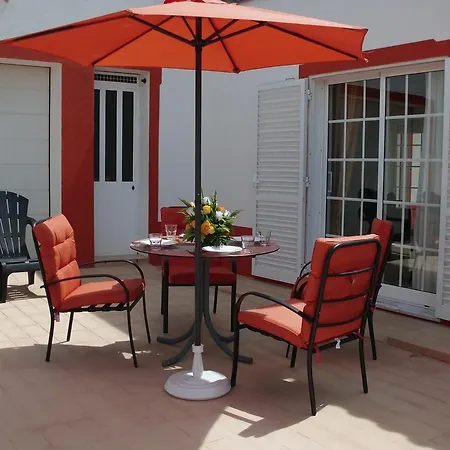 Moradia Perto Dos Palmares Дом отдыха *