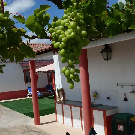 Дом отдыха Moradia Perto Dos Palmares Лагуш